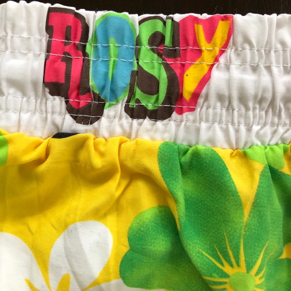 New Italian Girl’s Dri-Fit Athletic Floral Shorts - Picture 11 of 16
